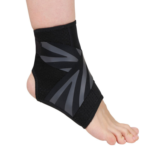 Бандаж компрессионный на голеностопный сустав со стяжкой Т-8606  Trives